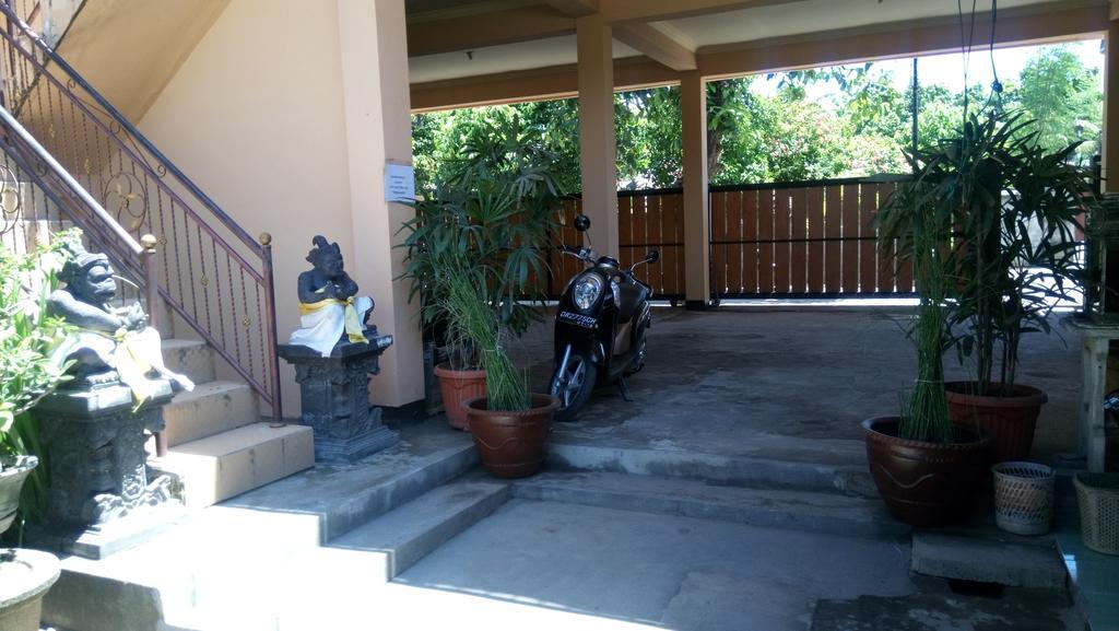 Puji Homestay Mataram Exterior foto